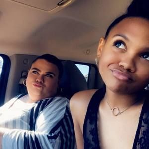 Meet your Posher, Kelli